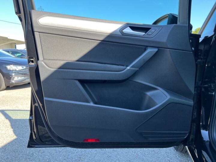 Abbildung Fahrzeugdetailansicht Volkswagen Touran - Nr. 29