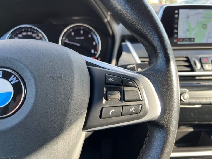 Abbildung Fahrzeugdetailansicht BMW 218 - Nr. 37