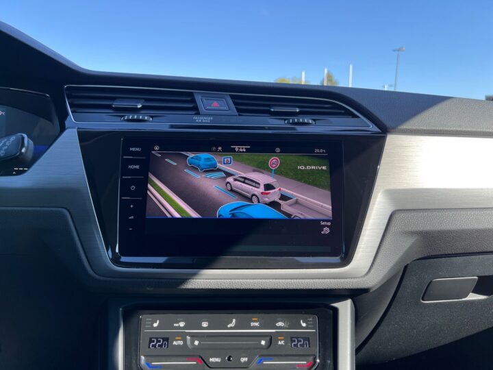 Abbildung Fahrzeugdetailansicht Volkswagen Touran - Nr. 23