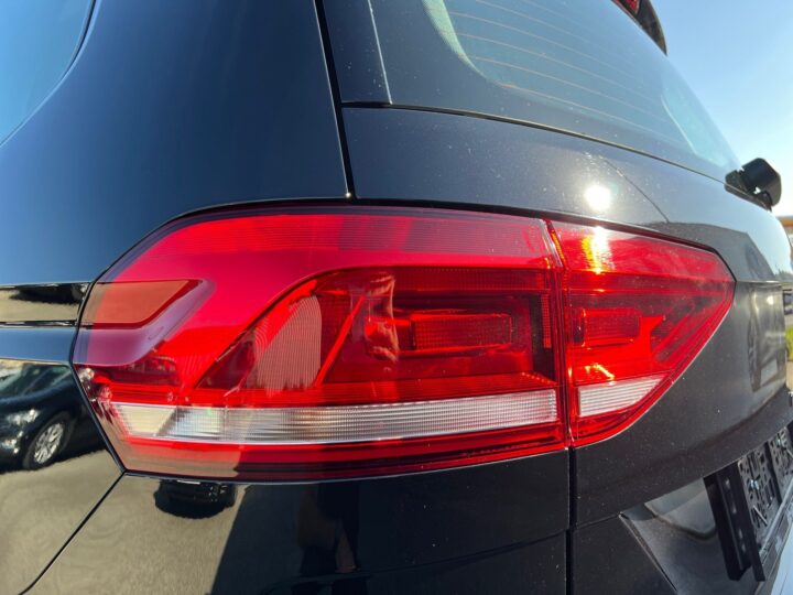 Abbildung Fahrzeugdetailansicht Volkswagen Touran - Nr. 39
