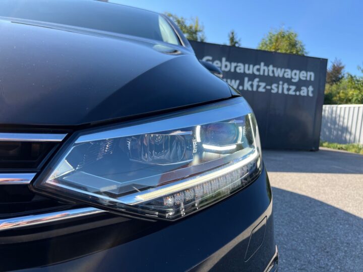 Abbildung Fahrzeugdetailansicht Volkswagen Touran - Nr. 36