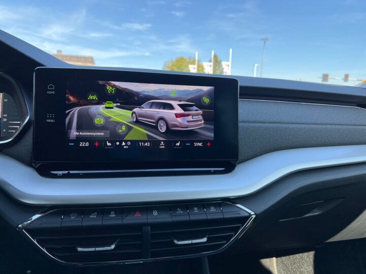 Abbildung Fahrzeugdetailansicht Skoda Octavia - Nr. 22