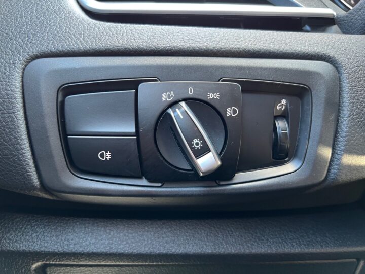 Abbildung Fahrzeugdetailansicht BMW 218 - Nr. 41