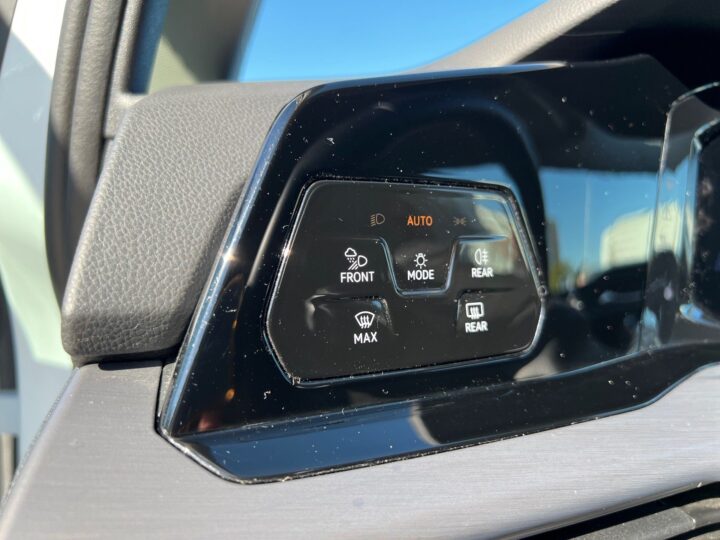 Abbildung Fahrzeugdetailansicht Volkswagen Golf Variant - Nr. 42