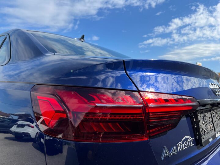 Abbildung Fahrzeugdetailansicht Audi A4 - Nr. 38
