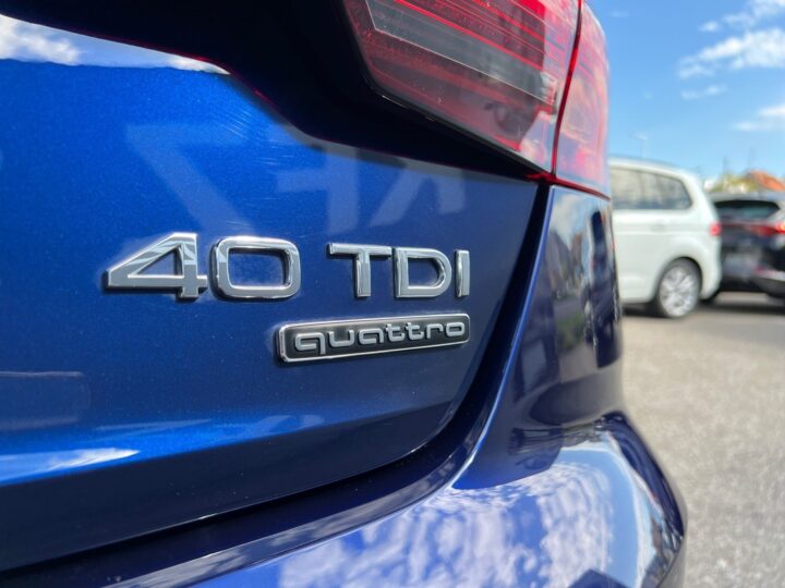 Abbildung Fahrzeugdetailansicht Audi A4 - Nr. 37