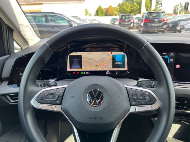Abbildung Fahrzeugdetailansicht Volkswagen Golf Variant - Nr. 15