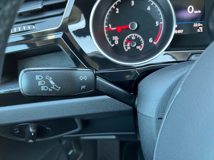 Abbildung Fahrzeugdetailansicht Volkswagen Touran - Nr. 44