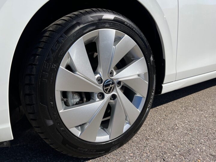 Abbildung Fahrzeugdetailansicht Volkswagen Golf Variant - Nr. 36