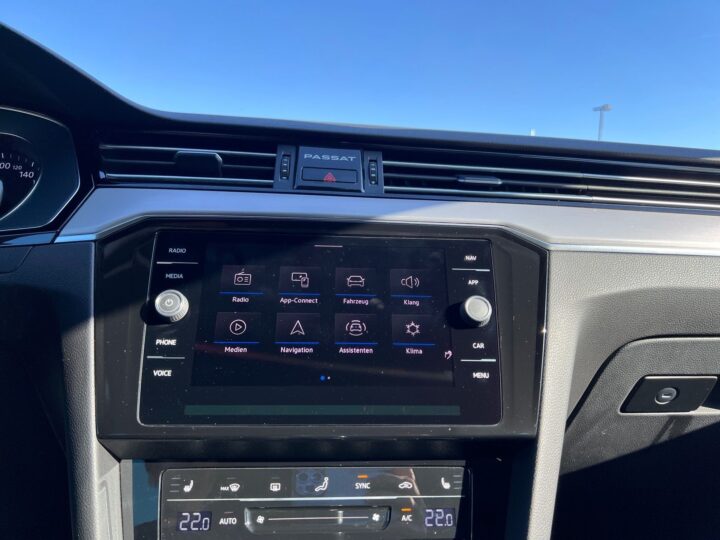 Abbildung Fahrzeugdetailansicht Volkswagen Passat Variant - Nr. 18