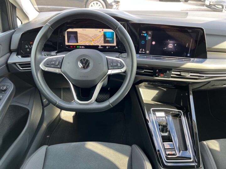 Abbildung Fahrzeugdetailansicht Volkswagen Golf Variant - Nr. 10
