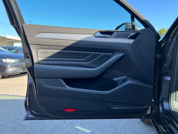 Abbildung Fahrzeugdetailansicht Volkswagen Passat Variant - Nr. 29