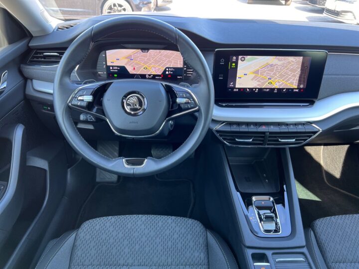 Abbildung Fahrzeugdetailansicht Skoda Octavia - Nr. 10