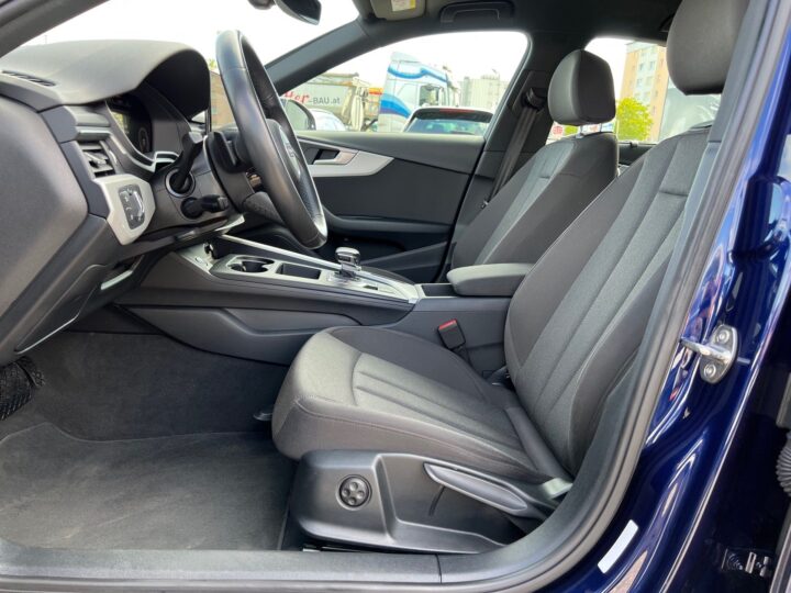 Abbildung Fahrzeugdetailansicht Audi A4 - Nr. 11