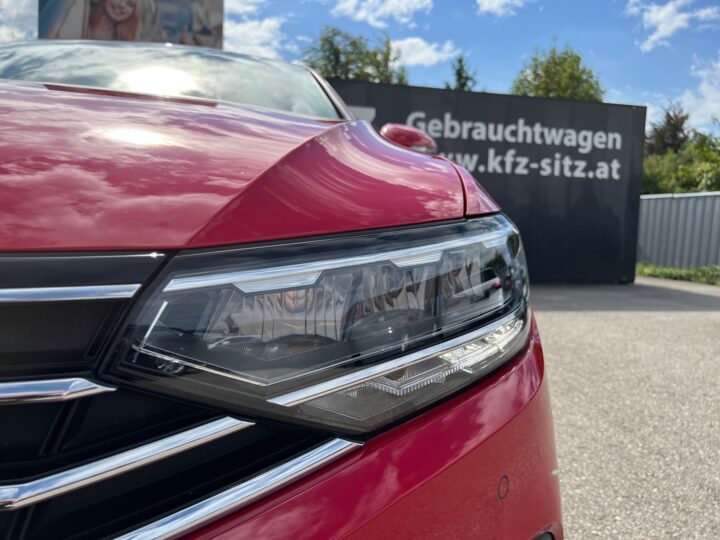 Abbildung Fahrzeugdetailansicht Volkswagen Passat Variant - Nr. 36