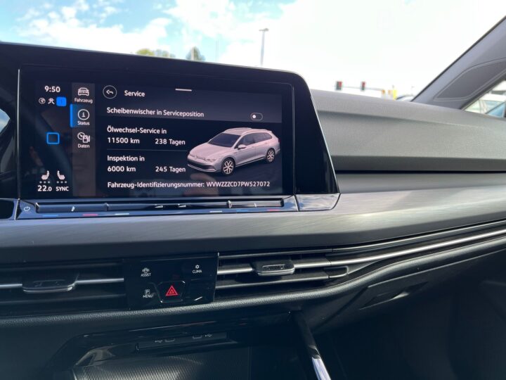 Abbildung Fahrzeugdetailansicht Volkswagen Golf Variant - Nr. 26