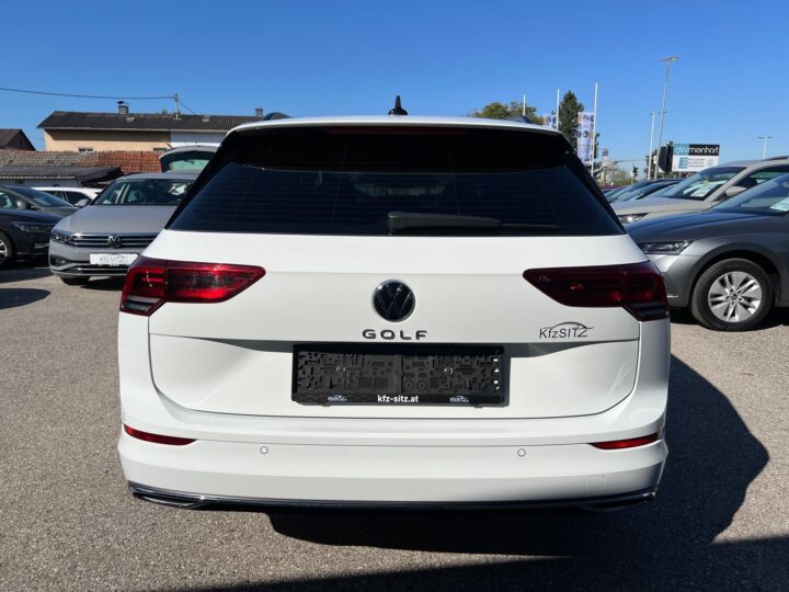 Abbildung Fahrzeugdetailansicht Volkswagen Golf Variant - Nr. 3