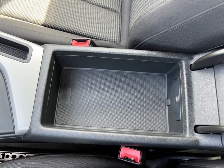 Abbildung Fahrzeugdetailansicht Audi A4 - Nr. 46