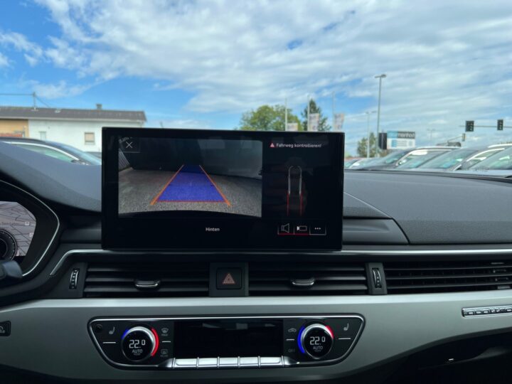 Abbildung Fahrzeugdetailansicht Audi A4 - Nr. 26