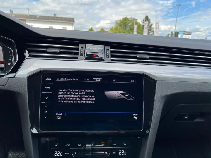 Abbildung Fahrzeugdetailansicht Volkswagen Passat Variant - Nr. 22