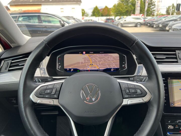 Abbildung Fahrzeugdetailansicht Volkswagen Passat Variant - Nr. 15