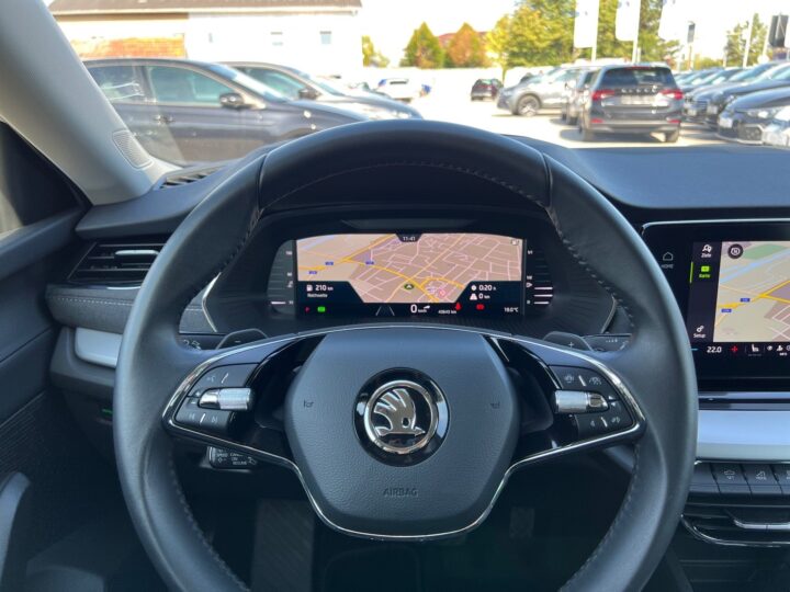 Abbildung Fahrzeugdetailansicht Skoda Octavia - Nr. 15