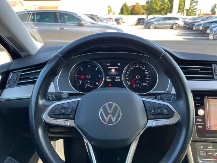 Abbildung Fahrzeugdetailansicht Volkswagen Passat Variant - Nr. 15