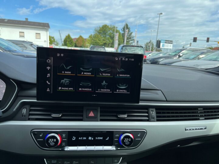 Abbildung Fahrzeugdetailansicht Audi A4 - Nr. 18