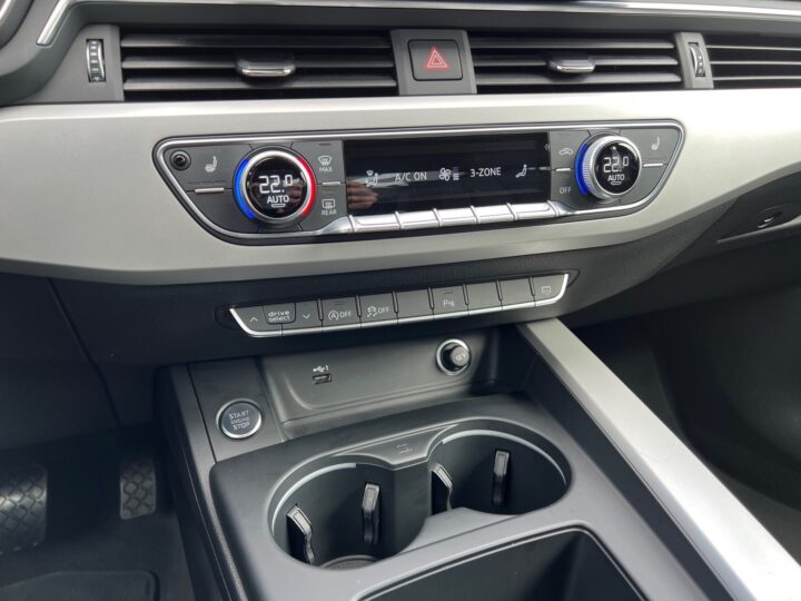 Abbildung Fahrzeugdetailansicht Audi A4 - Nr. 27