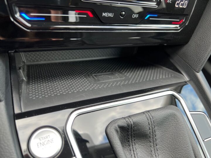Abbildung Fahrzeugdetailansicht Volkswagen Passat Variant - Nr. 44