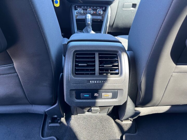 Abbildung Fahrzeugdetailansicht Volkswagen Touran - Nr. 32