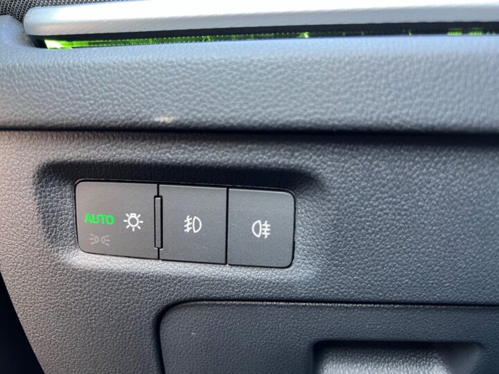 Abbildung Fahrzeugdetailansicht Skoda Octavia - Nr. 45