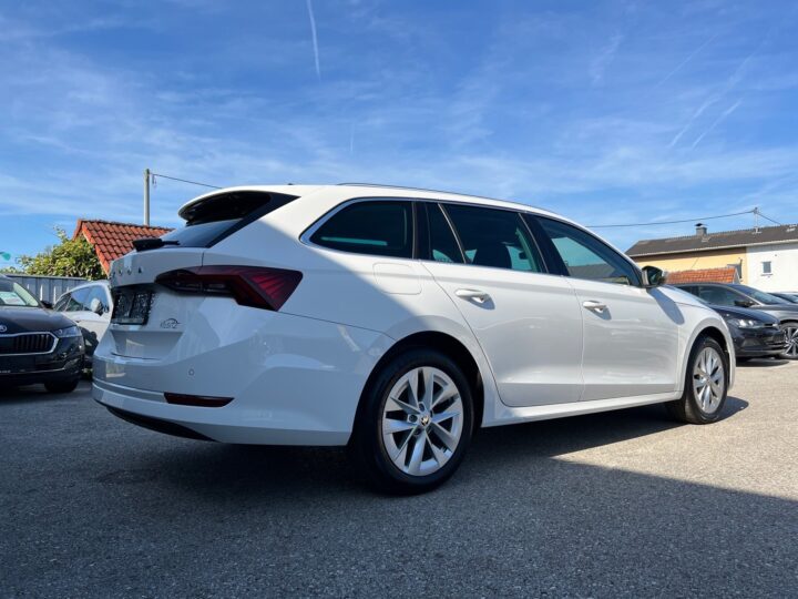 Abbildung Fahrzeugdetailansicht Skoda Octavia - Nr. 2