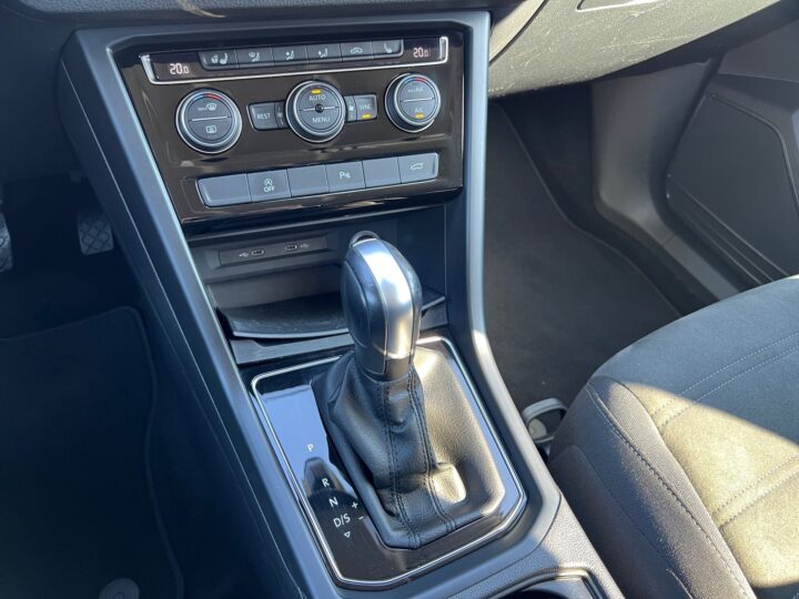 Abbildung Fahrzeugdetailansicht Volkswagen Touran - Nr. 28