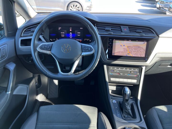 Abbildung Fahrzeugdetailansicht Volkswagen Touran - Nr. 10