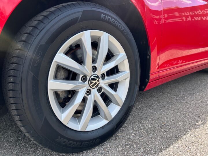 Abbildung Fahrzeugdetailansicht Volkswagen Passat Variant - Nr. 37