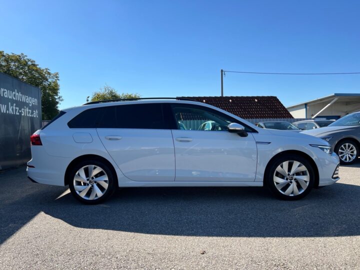 Abbildung Fahrzeugdetailansicht Volkswagen Golf Variant - Nr. 1