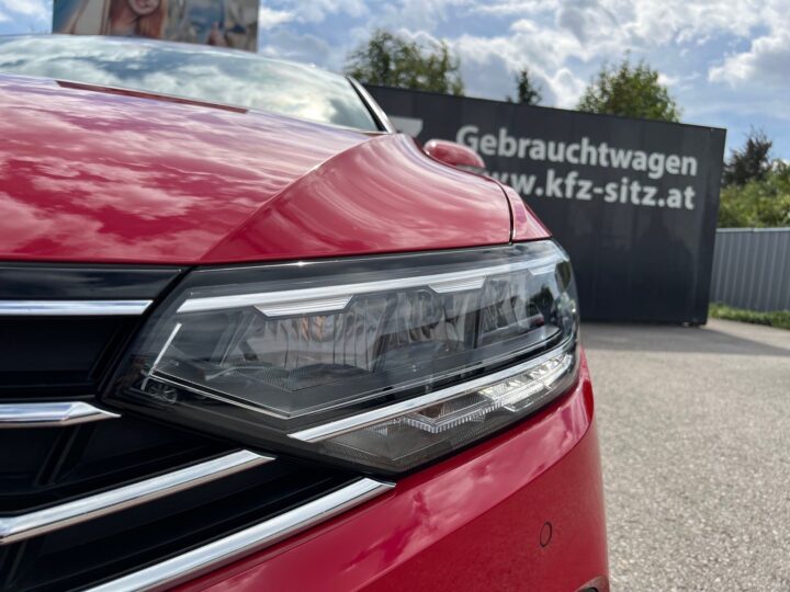 Abbildung Fahrzeugdetailansicht Volkswagen Passat Variant - Nr. 36