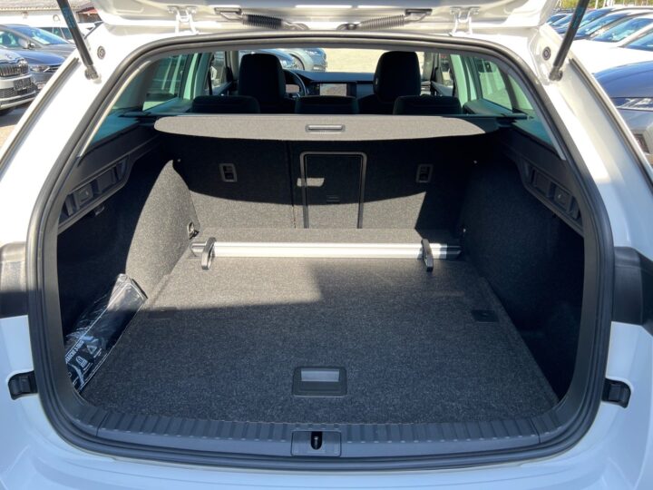 Abbildung Fahrzeugdetailansicht Skoda Octavia - Nr. 14