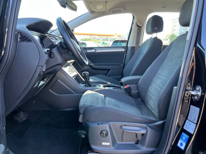 Abbildung Fahrzeugdetailansicht Volkswagen Touran - Nr. 12
