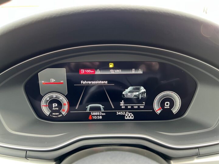 Abbildung Fahrzeugdetailansicht Audi A4 - Nr. 17