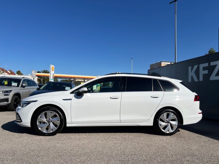 Abbildung Fahrzeugdetailansicht Volkswagen Golf Variant - Nr. 5