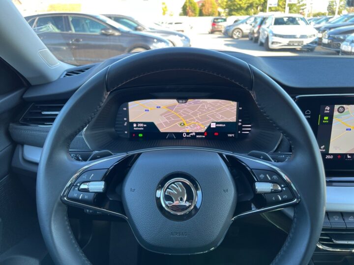 Abbildung Fahrzeugdetailansicht Skoda Octavia - Nr. 15