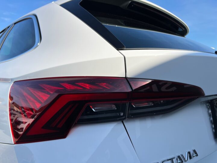 Abbildung Fahrzeugdetailansicht Skoda Octavia - Nr. 39