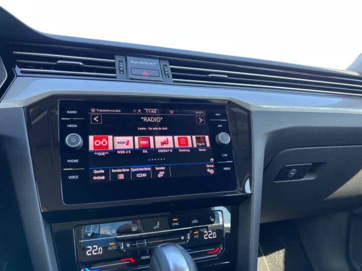 Abbildung Fahrzeugdetailansicht Volkswagen Passat Variant - Nr. 19