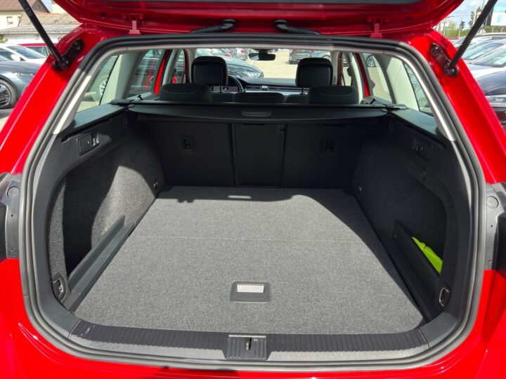 Abbildung Fahrzeugdetailansicht Volkswagen Passat Variant - Nr. 14