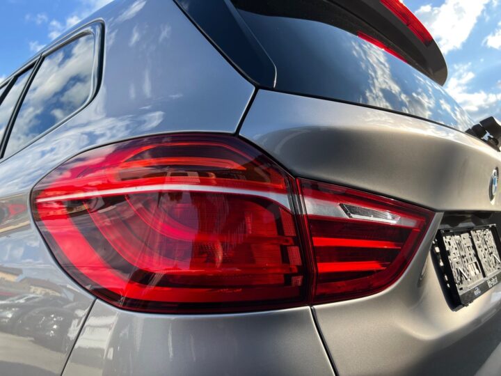 Abbildung Fahrzeugdetailansicht BMW 218 - Nr. 35