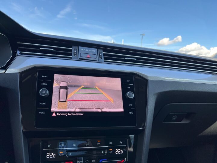 Abbildung Fahrzeugdetailansicht Volkswagen Passat Variant - Nr. 27