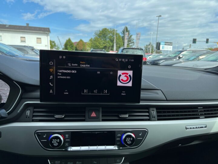Abbildung Fahrzeugdetailansicht Audi A4 - Nr. 19
