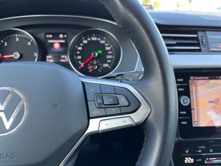 Abbildung Fahrzeugdetailansicht Volkswagen Passat Variant - Nr. 39